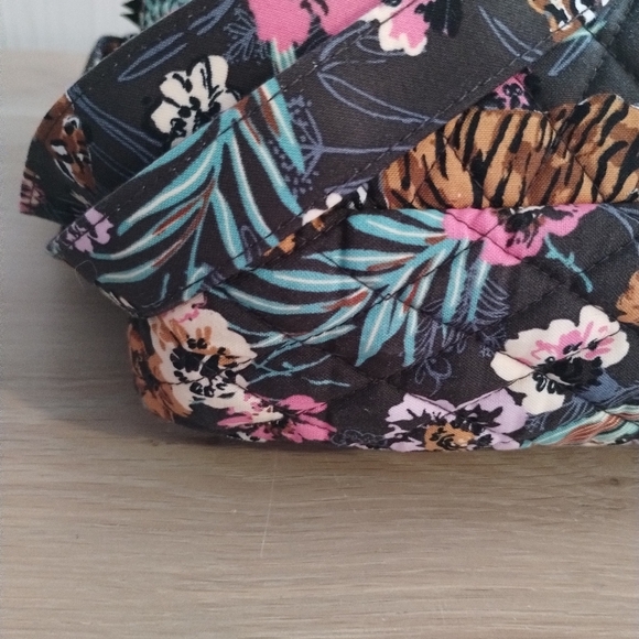 Vera Bradley Exotic Floral And Tiger Print Black Quilted Women Bag & Wallet Set - Picture 11 of 14